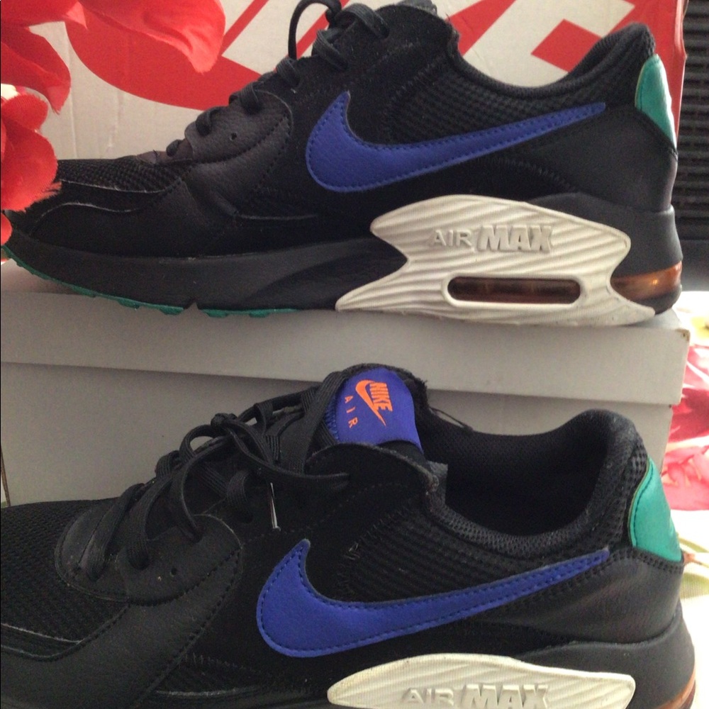 2019 men’s size 10.5 us Nike air max excee black/hyper blue-green cd4165-002